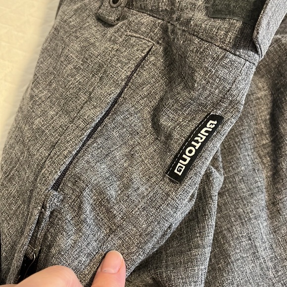 Burton snowpants, snowboarding/skiing, adjustable, zip pockets, grey, L (14-16) - Picture 16 of 16